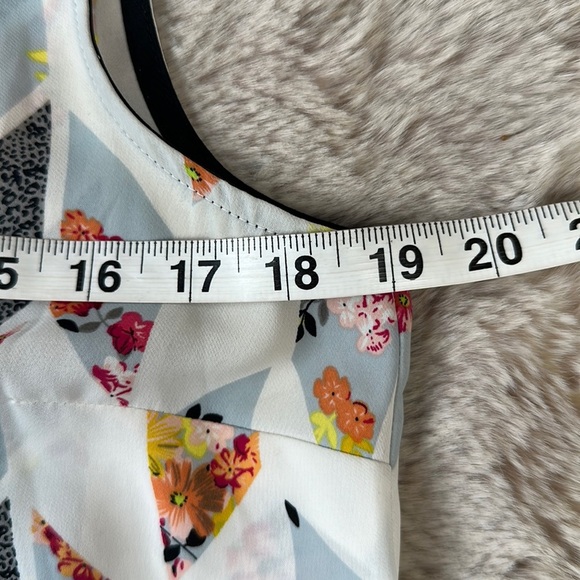 CAbi | Grosgrain Geometric Sleeveless Tunic Style #249 - Picture 2 of 8